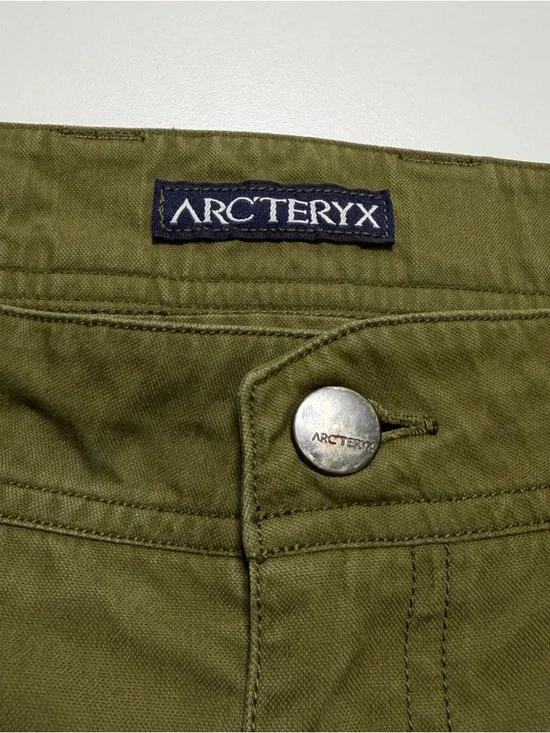 Sold - Picture 6 of 12